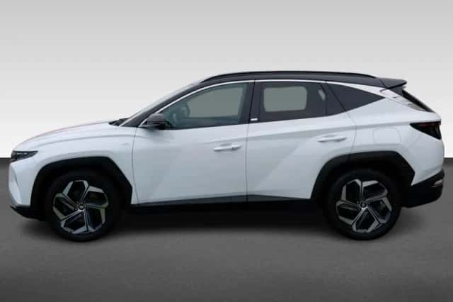 Hyundai Tucson (2022) thumbnail 2