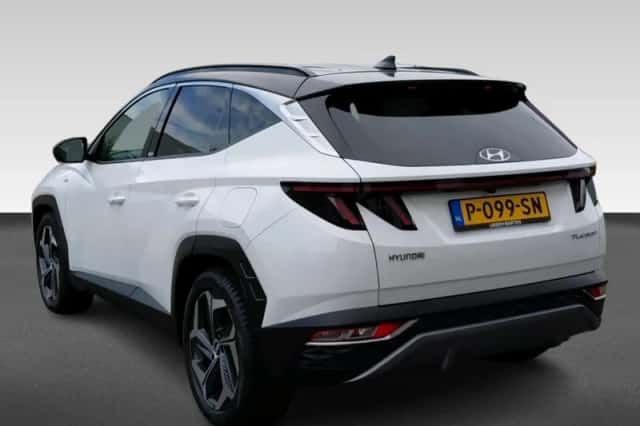 Hyundai Tucson (2022) thumbnail 3