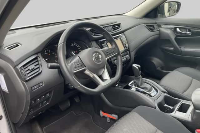Nissan X-Trail (2020) thumbnail 4