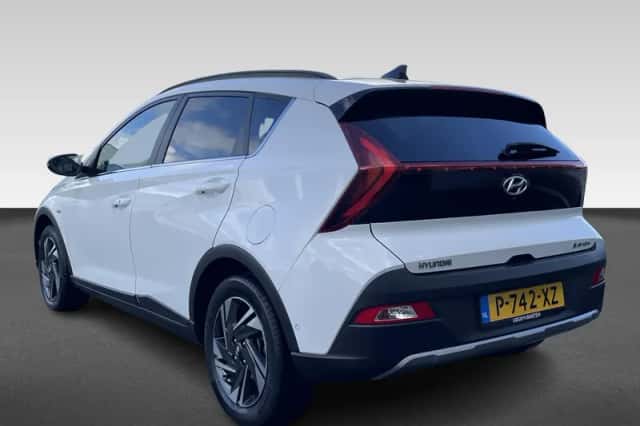 Hyundai Bayon (2022) thumbnail 3
