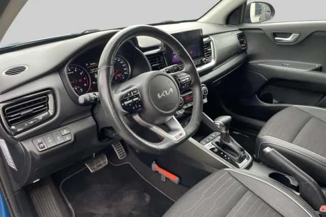 Kia Stonic (2022) thumbnail 4