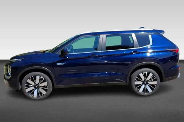 Mitsubishi Outlander (2025) thumbnail 2