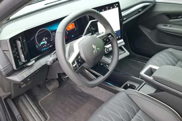 Mitsubishi Eclipse Cross (2025) thumbnail 4