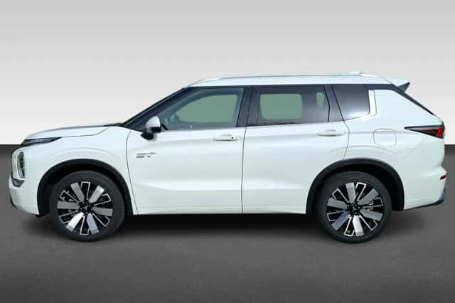 Mitsubishi Outlander (2026) thumbnail 2