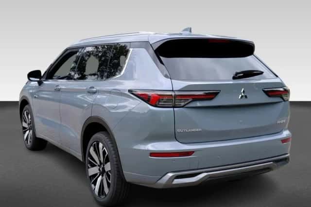 Mitsubishi Outlander (2026) thumbnail 3