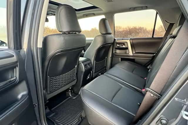 Toyota 4 Runner (2024) thumbnail 6