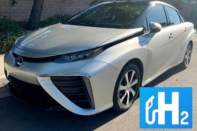 Toyota Mirai (2017) thumbnail 1