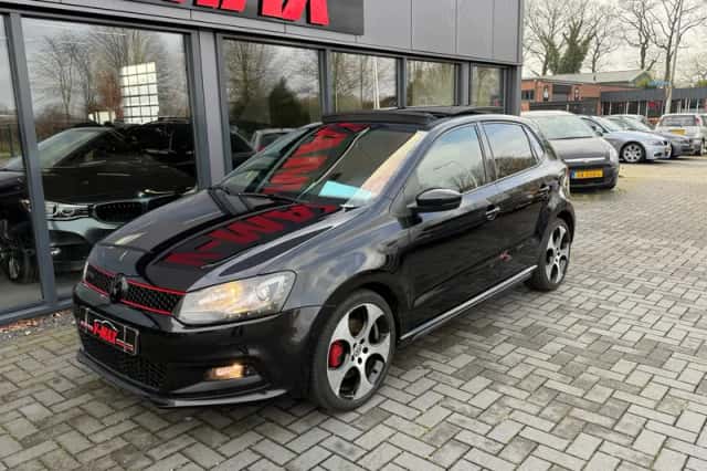 Volkswagen Polo (2012) thumbnail 4