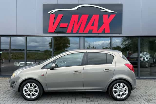 Opel Corsa (2014) thumbnail 6