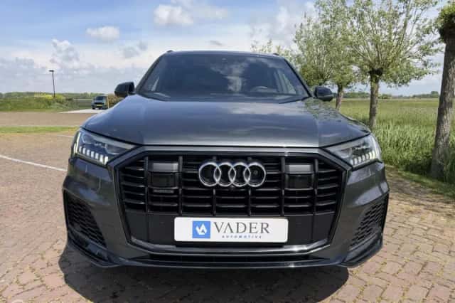 Audi Q7 (2021) thumbnail 6