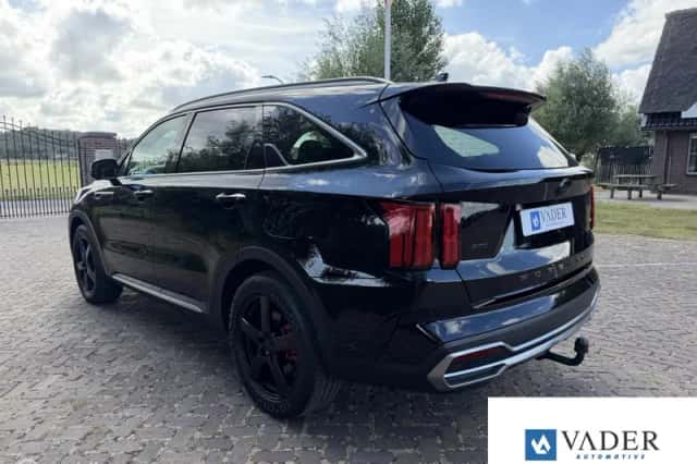 Kia Sorento (2021) thumbnail 3