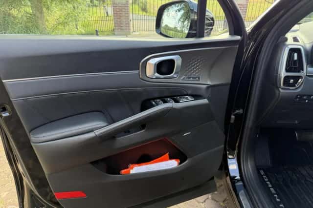 Kia Sorento (2021) thumbnail 6