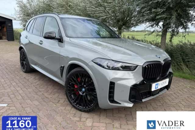 BMW X5 (2023) thumbnail 1