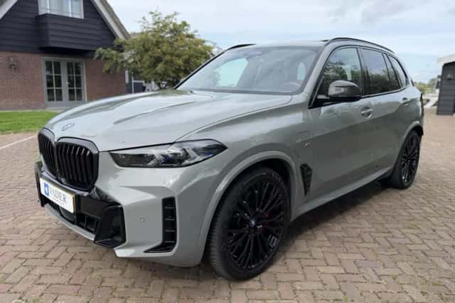 BMW X5 (2023) thumbnail 4