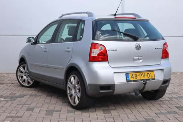 Volkswagen Polo (2005) thumbnail 3