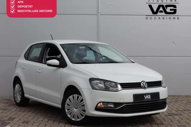 Volkswagen Polo (2015) thumbnail 1