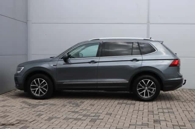 Volkswagen Tiguan (2021) thumbnail 3