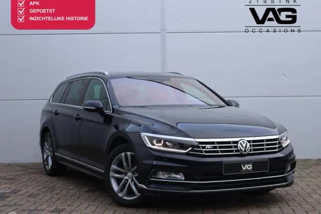 Volkswagen Passat (2019) thumbnail 1