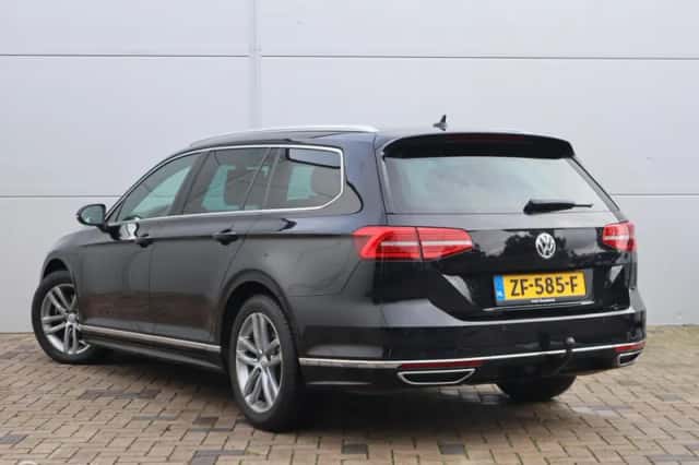 Volkswagen Passat (2019) thumbnail 3