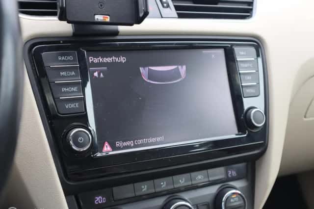Škoda Octavia (2014) thumbnail 6
