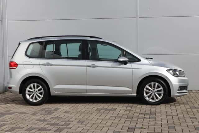 Volkswagen Touran (2019) thumbnail 2