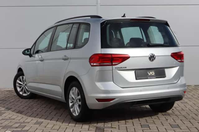 Volkswagen Touran (2019) thumbnail 3