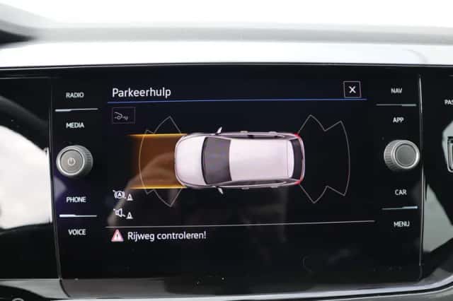 Volkswagen Polo (2021) thumbnail 4