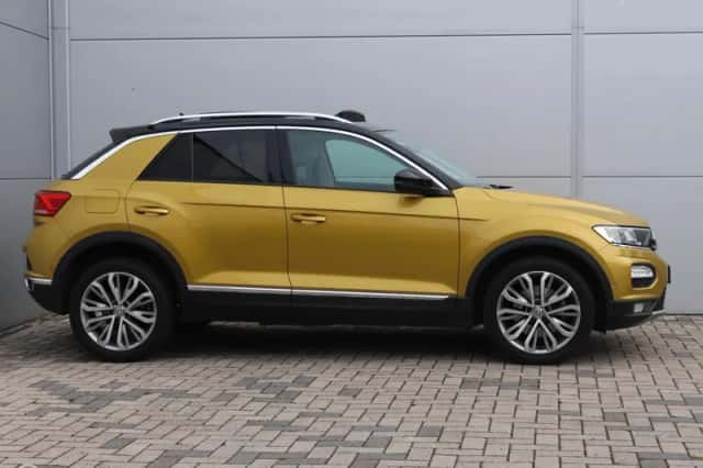 Volkswagen T-Roc (2018) thumbnail 3