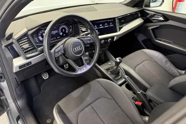 Audi A1 (2023) thumbnail 3