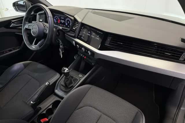 Audi A1 (2023) thumbnail 5