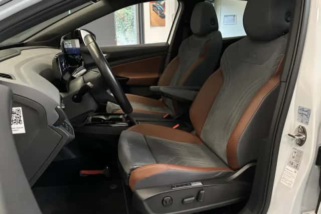 Volkswagen ID.4 (2020) thumbnail 4
