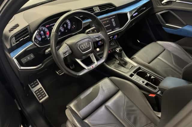 Audi Q3 (2019) thumbnail 3