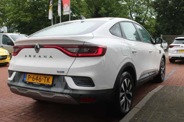 Renault Arkana (2022) thumbnail 5