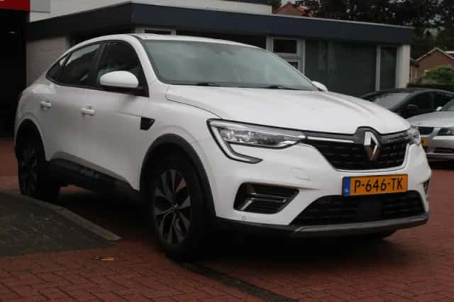 Renault Arkana (2022) thumbnail 6