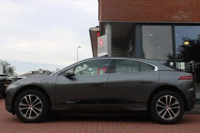 Jaguar I-Pace (2018) thumbnail 2