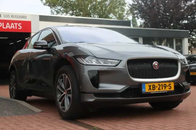 Jaguar I-Pace (2018) thumbnail 6