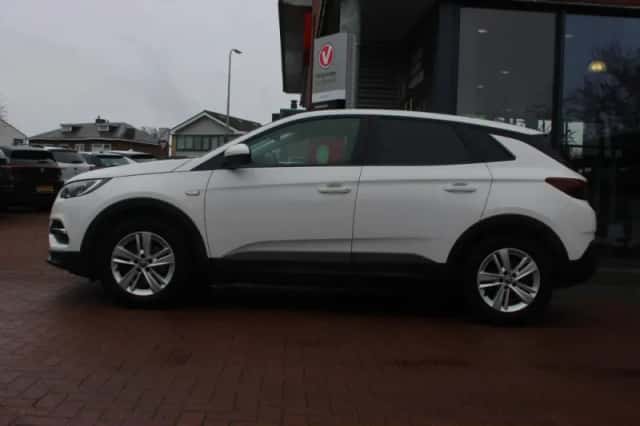 Opel Grandland (2019) thumbnail 2