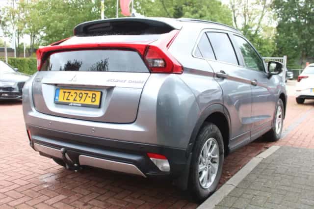 Mitsubishi Eclipse Cross (2018) thumbnail 5