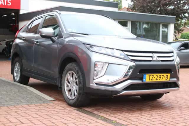 Mitsubishi Eclipse Cross (2018) thumbnail 6