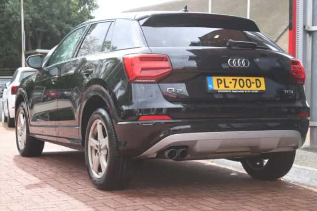 Audi Q2 (2017) thumbnail 3