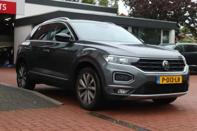 Volkswagen T-Roc (2021) thumbnail 6