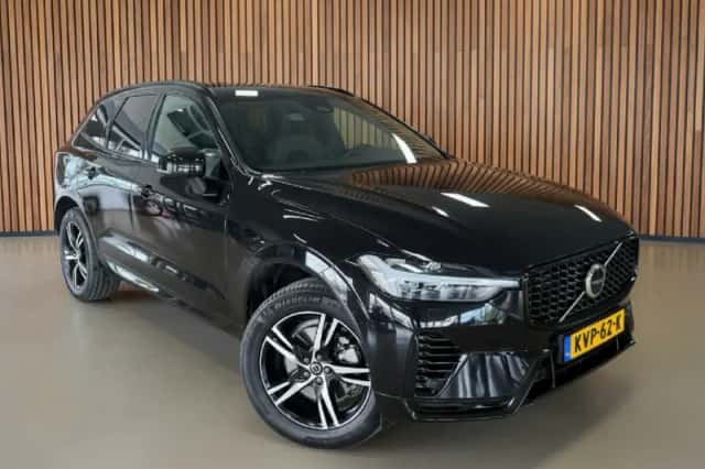 Volvo XC60 (2022) thumbnail 2