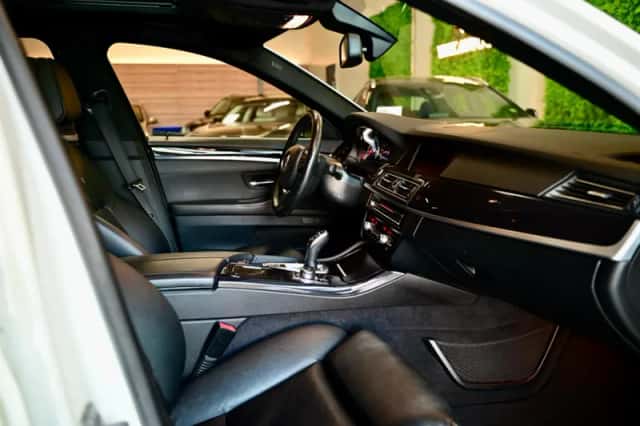 Alpina D5 (2013) thumbnail 3