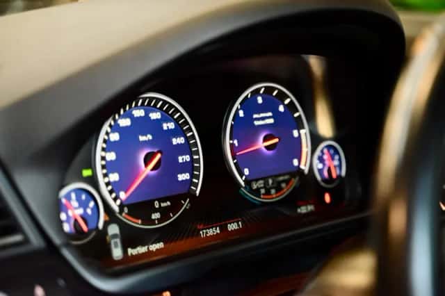 Alpina D5 (2013) thumbnail 6