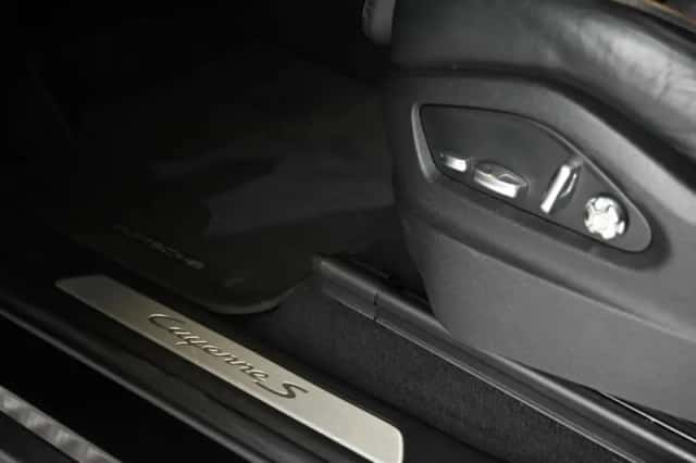 Porsche Cayenne (2019) thumbnail 6