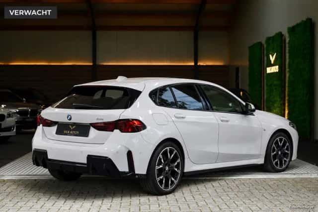 BMW 1-Serie (2024) thumbnail 2