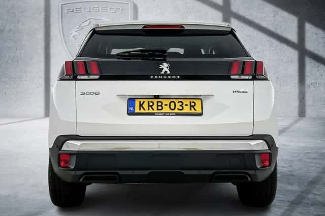 Peugeot 3008 (2023) thumbnail 3