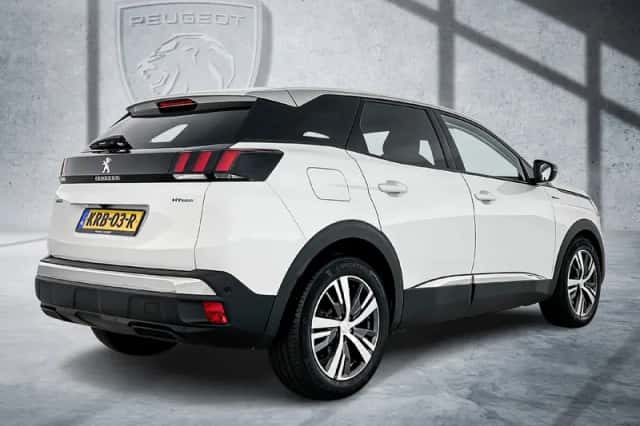 Peugeot 3008 (2023) thumbnail 4