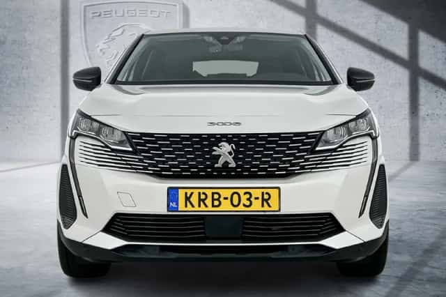 Peugeot 3008 (2023) thumbnail 5