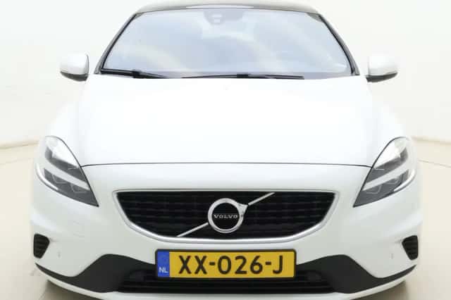 Volvo V40 (2019) thumbnail 5